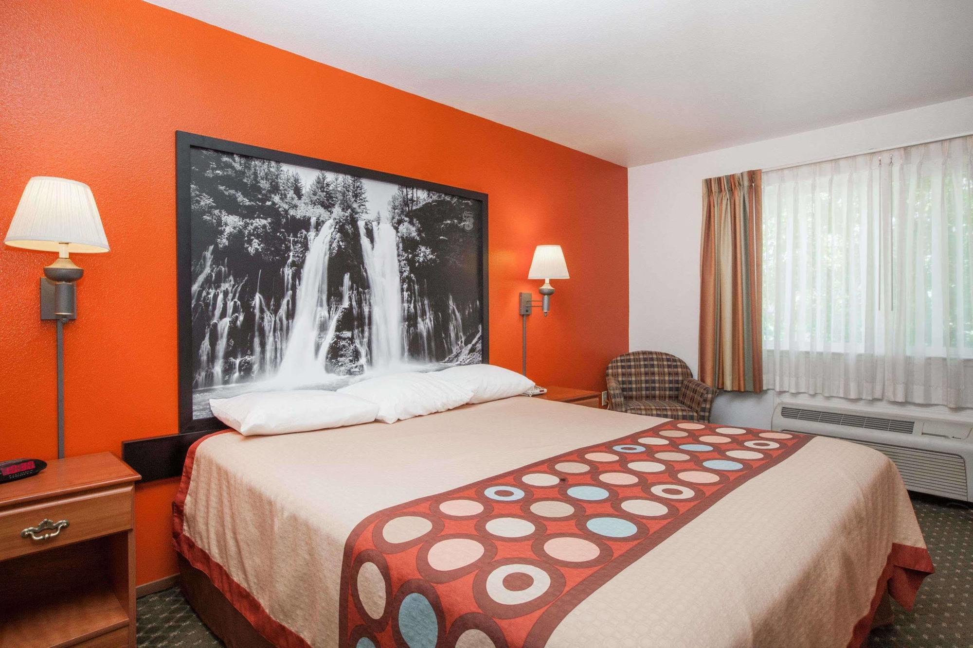 Super 8 By Wyndham Cloverdale Wine Country מראה חיצוני תמונה