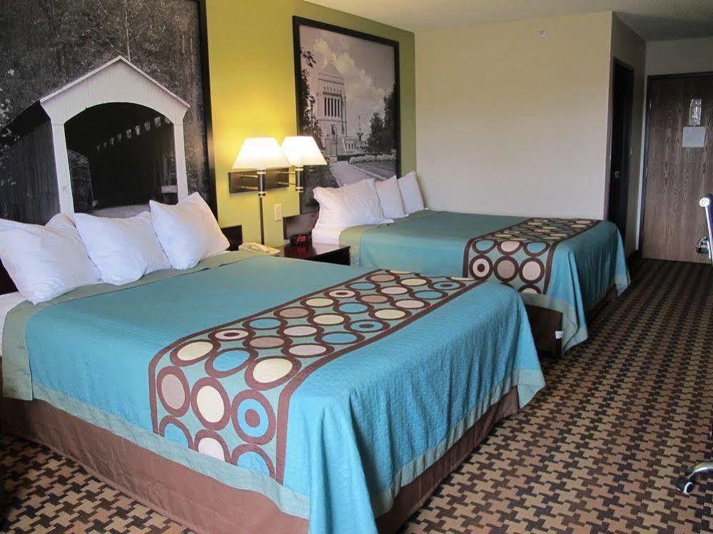 Super 8 By Wyndham Cloverdale Wine Country מראה חיצוני תמונה