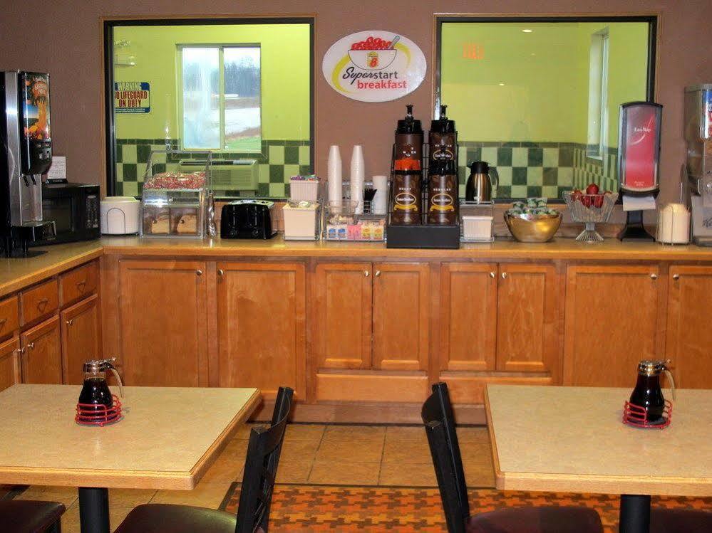 Super 8 By Wyndham Cloverdale Wine Country מראה חיצוני תמונה