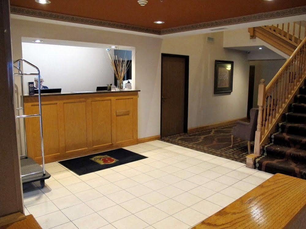 Super 8 By Wyndham Cloverdale Wine Country מראה חיצוני תמונה
